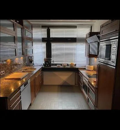 Luxurious 200 M² Penthouse + 90 M² Terrace Dusseldorf