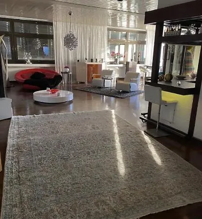 Apartment Luxurious 200 M² Penthouse + 90 M² Terrace *